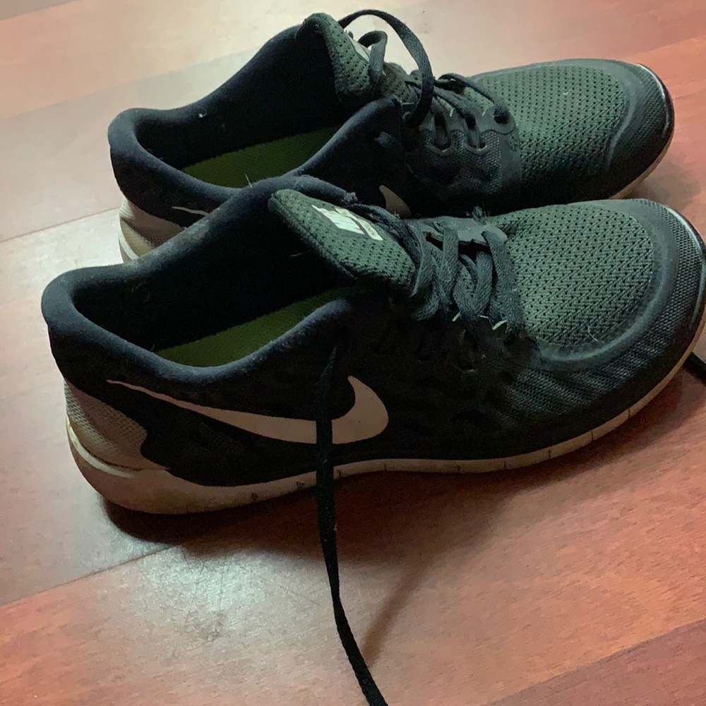 Nike free runs